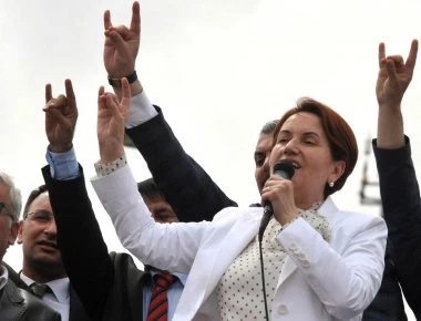 Μ.Ακσενέρ: «Αν χρειαστεί θα κάνουμε πάλι απόβαση στην Κύπρο» - Η «λύκαινα» απειλεί με νέα εισβολή